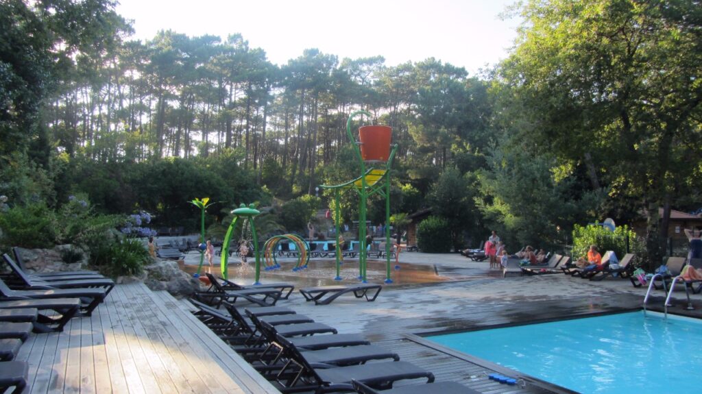 Panorama du Pyla, vsekakor najrazkošnejši, najbolj senčen, najlepši in najdražji kamp z najlažjim dostopom na sipino.