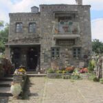 Kamnita vila v Velikem Papigu